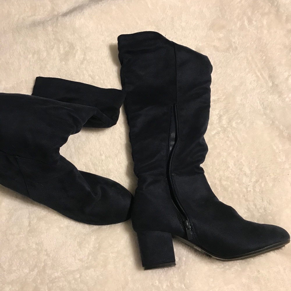 Boots - Picture 2 of 3